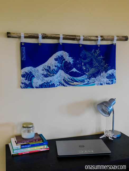 travel souvenirs, display souvenirs, tea towels, display tea towels, hang tea towels