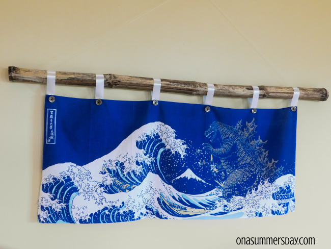 travel souvenirs, display souvenirs, tea towels, display tea towels, hang tea towels
